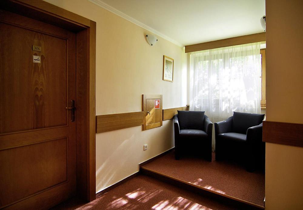 Kastiel Lucivna Hotel ภายนอก รูปภาพ