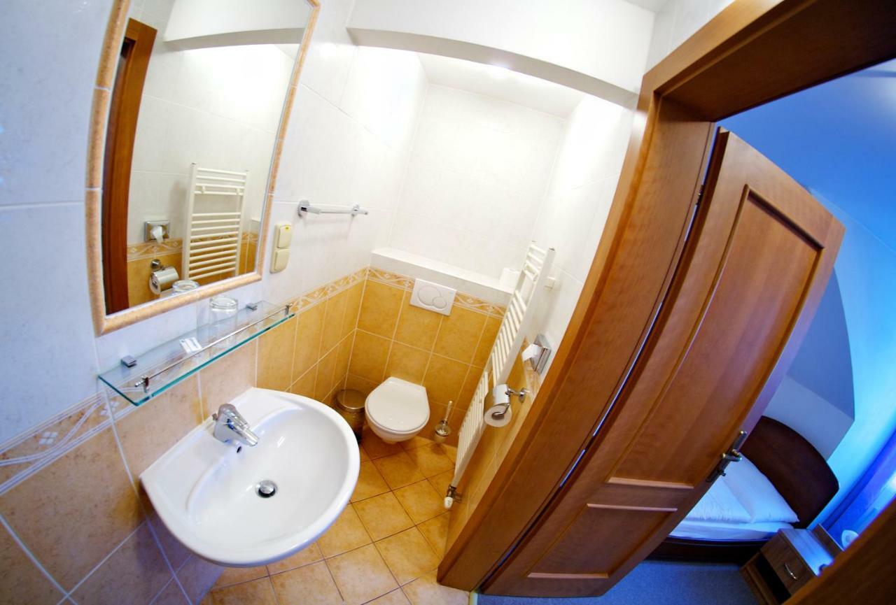 Kastiel Lucivna Hotel ภายนอก รูปภาพ
